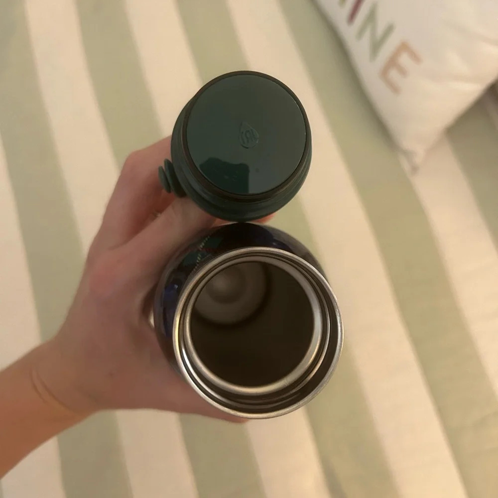 Tal Merlot bottle - Picture 10 of 10